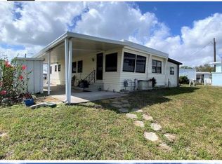 148 Americana Ct NE, Saint Petersburg, FL 33702