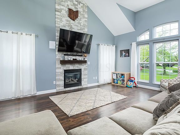 5th image of 1676 Pinecone Ct