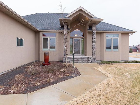 2nd image of 713 Augusta Pl