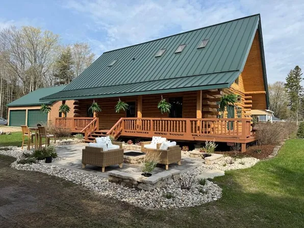 W17501 N Bon I Quay Ln, Curtis, MI 49820