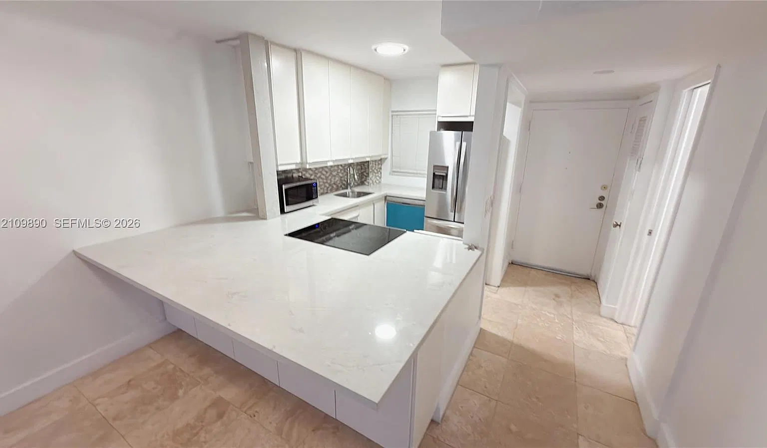 Bayview Condo — Photo 2
