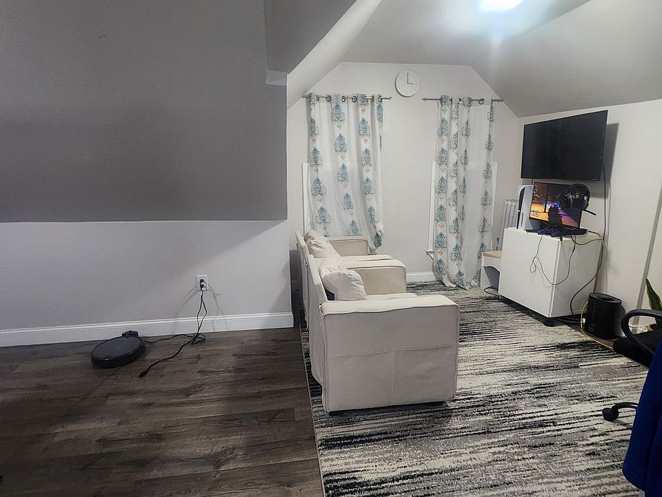 1st image of 10713 Waltham St #3
