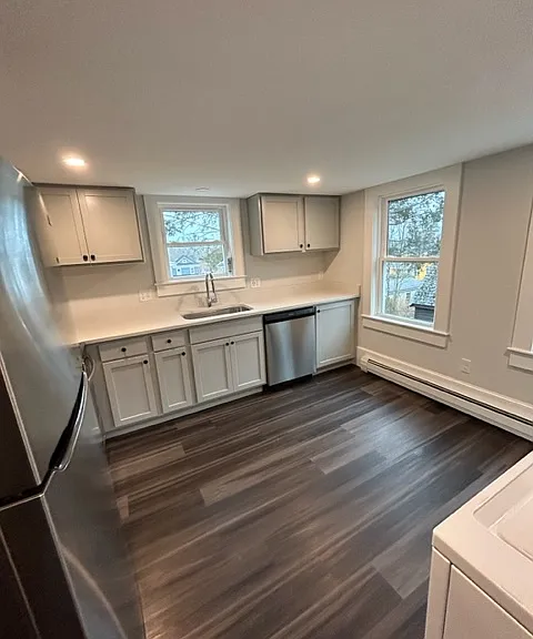 73 Essex St #2 — Photo 4
