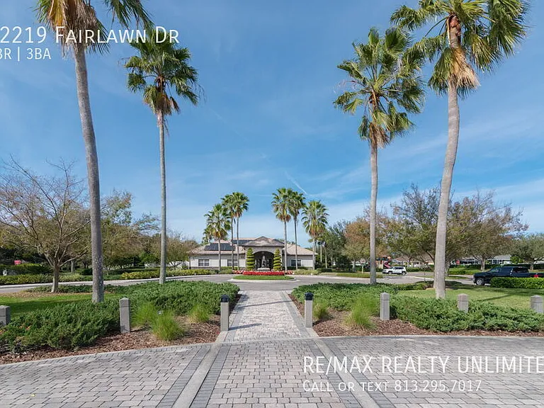 12219 Fairlawn Dr — Photo 48