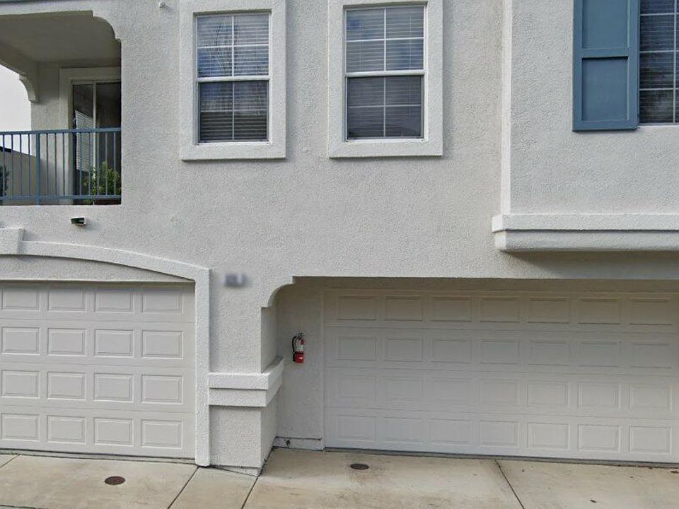 1st image of 832 Monarch Ln