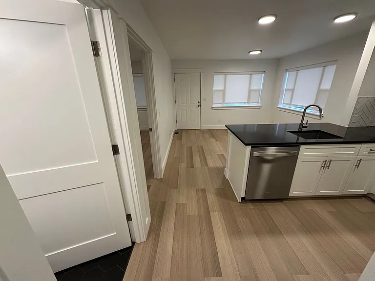 Sunray Terrace Senior Apartments — Photo 20