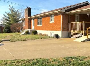 4511 Rita Mary Ct, Louisville, KY 40229