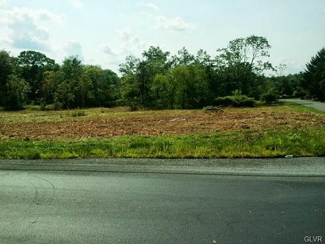2nd image of 4700 Beck Rd