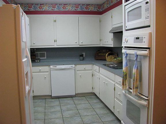 5th image of 1535 Longfellow Dr