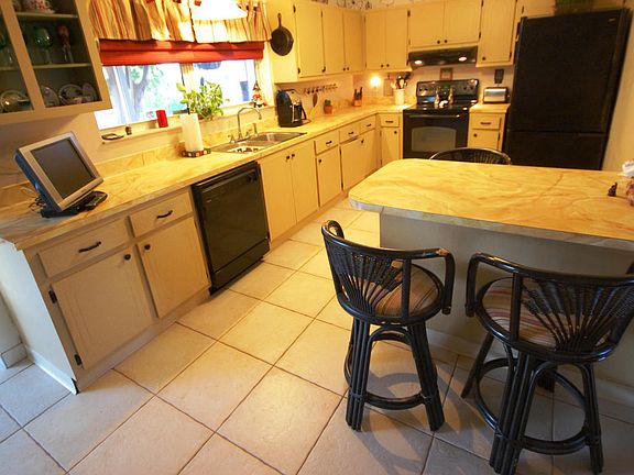 5th image of 3585 Barkis Ave