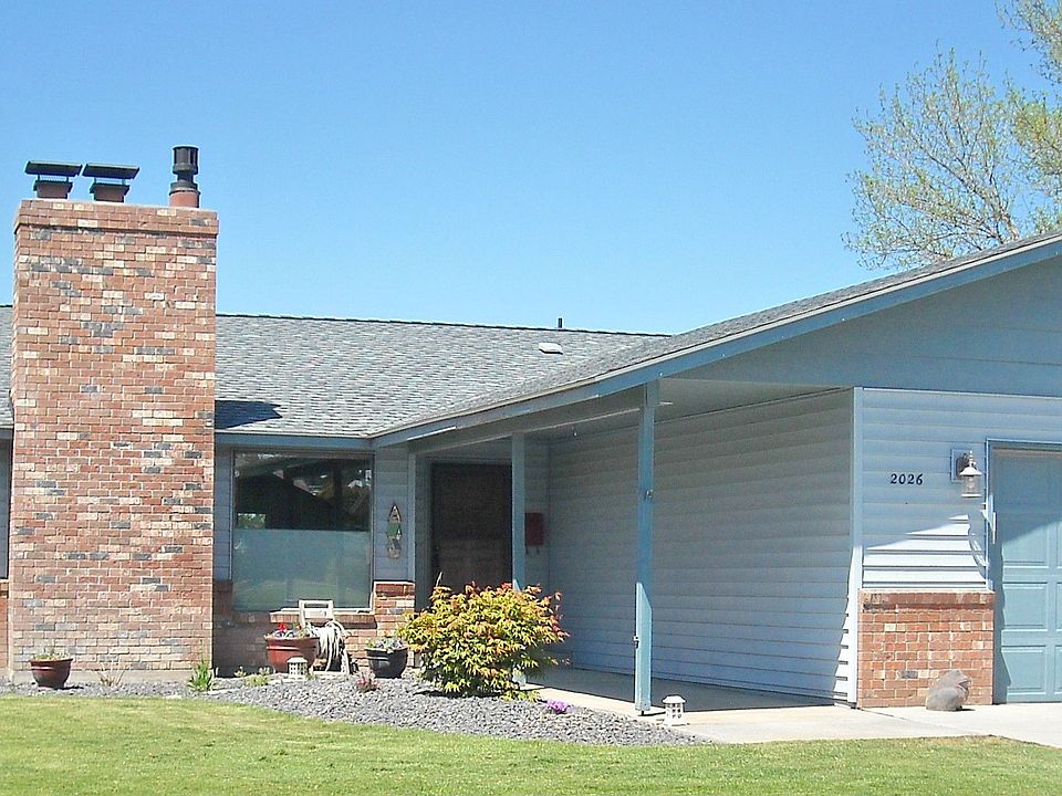 1st image of 2026 S Crestmont Dr