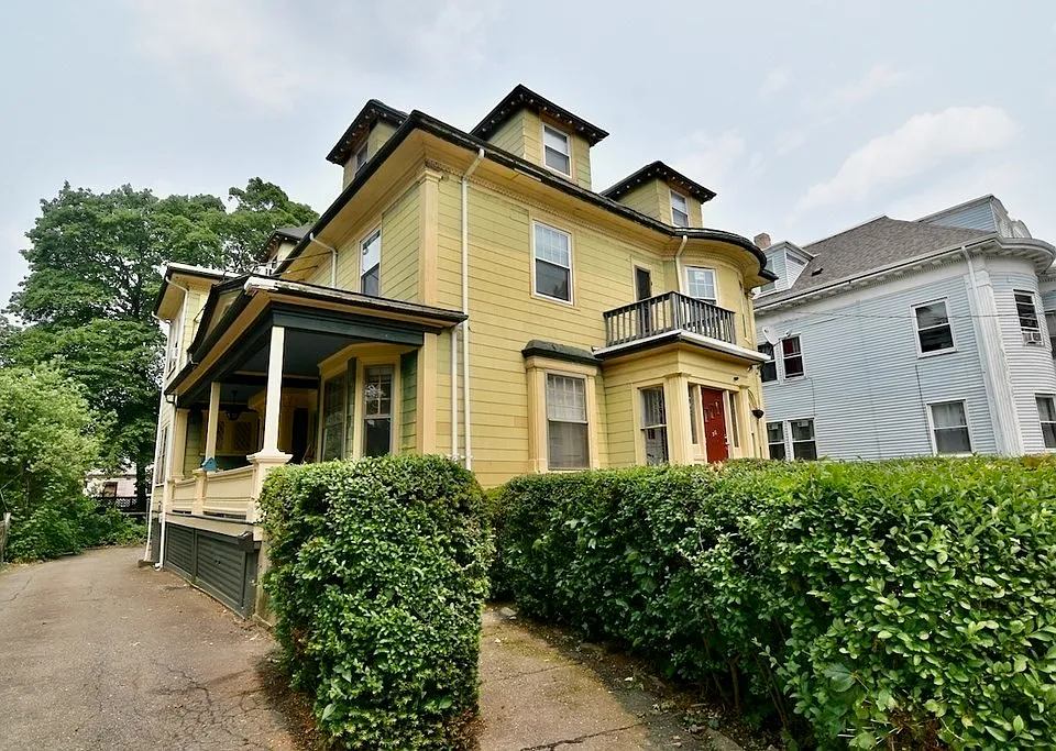 28 Brookledge St #1