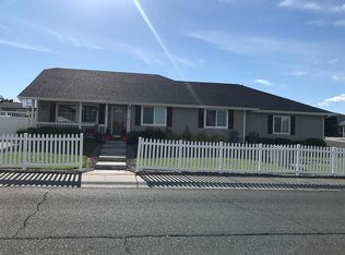 1102 W Home Ave, Selah, WA