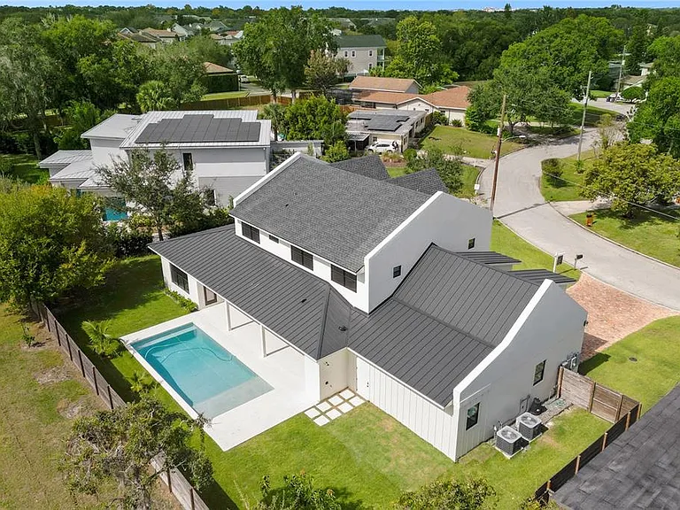 1814 Barker Dr — Photo 3