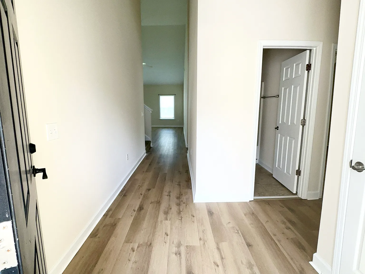 4 bed, 1838 sqft, $2,250 — Photo 2