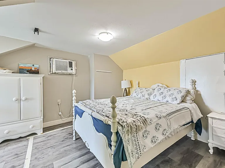 2914 Avenue K #4 — Photo 20