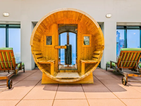 525 East 72nd Street image 16 of 20