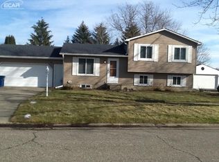 709 Locust Dr, Davison, MI 48423