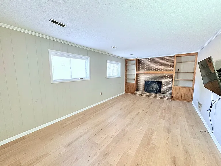 101 Knight Cir — Photo 18