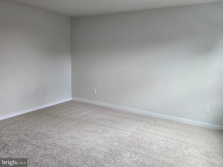 115 Boone Ct — Photo 16