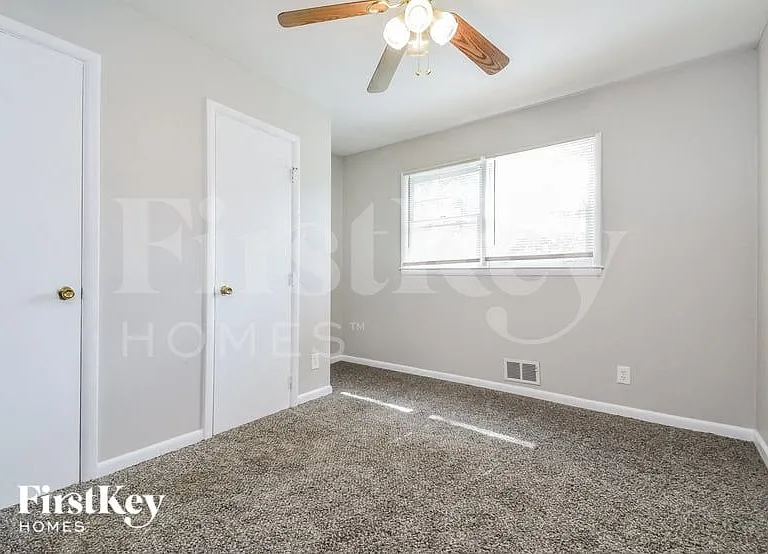 2032 Twin Falls Rd — Photo 12