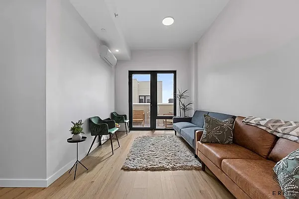 Rented by ERNY LLC | media 4