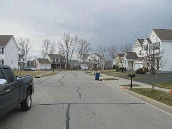 5th image of 753 Lilly Landing Ln