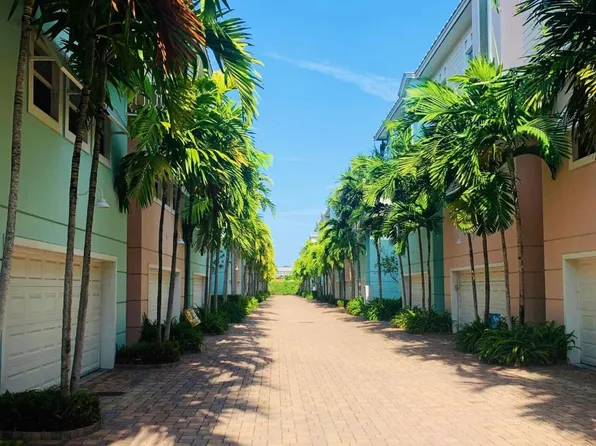 425 NE 1st St, Pompano Beach, FL 33060