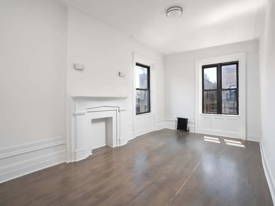 16 Old Broadway #3B