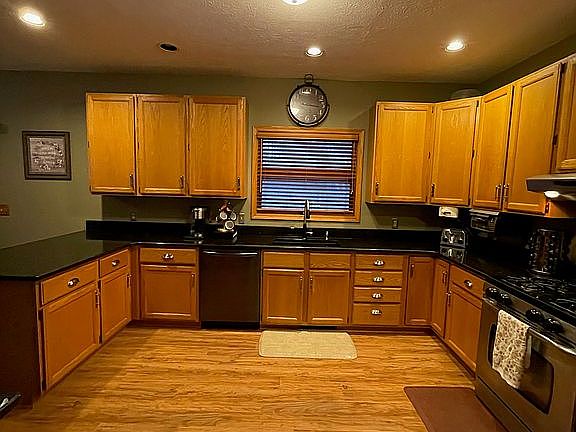 3rd image of 2680 Black Oak Dr