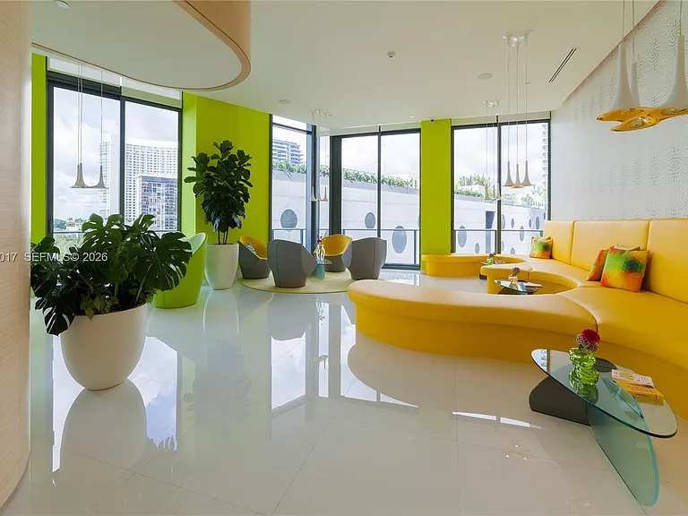 501 NE 31st St #Penthouse 4402 — Photo 27