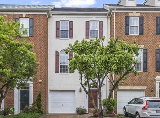 5021 Murtha St, Alexandria, VA 22304