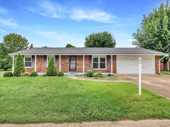 203 E Bittersweet Dr, Gerald, MO 63037