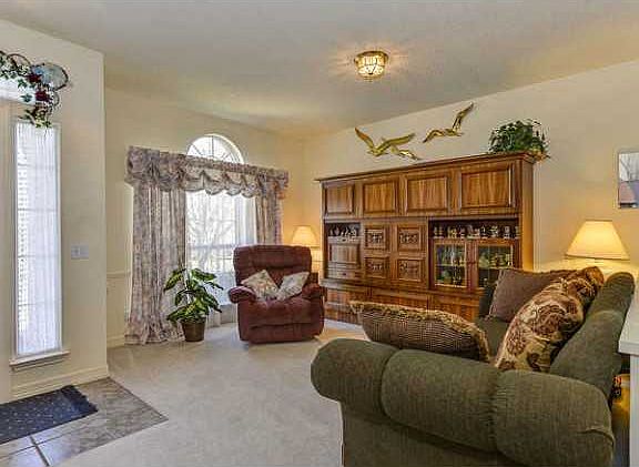 5th image of 2110 Timberline Dr