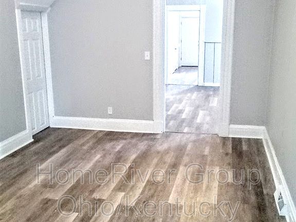 4th image of 1532 Saint Clair St