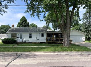 656 S Birdsey St, Columbus, WI 53925