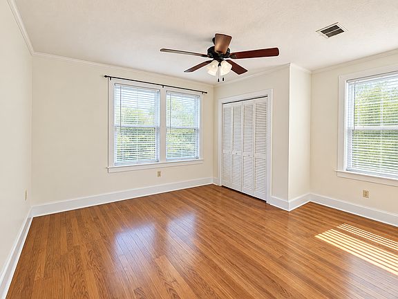 5th image of 121 Conti St