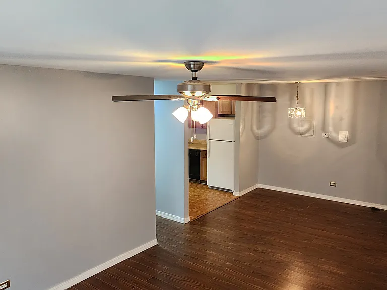 121 W Elk Trl #321 — Photo 5