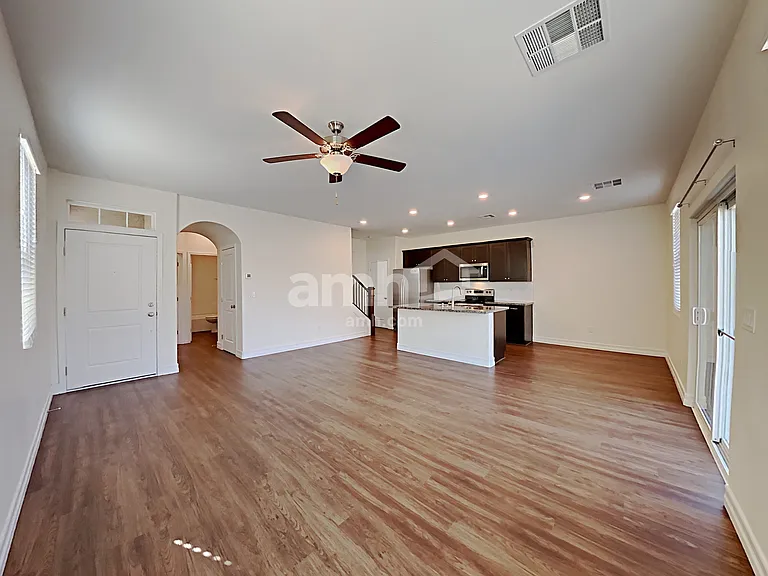 5884 Petronius St — Photo 7