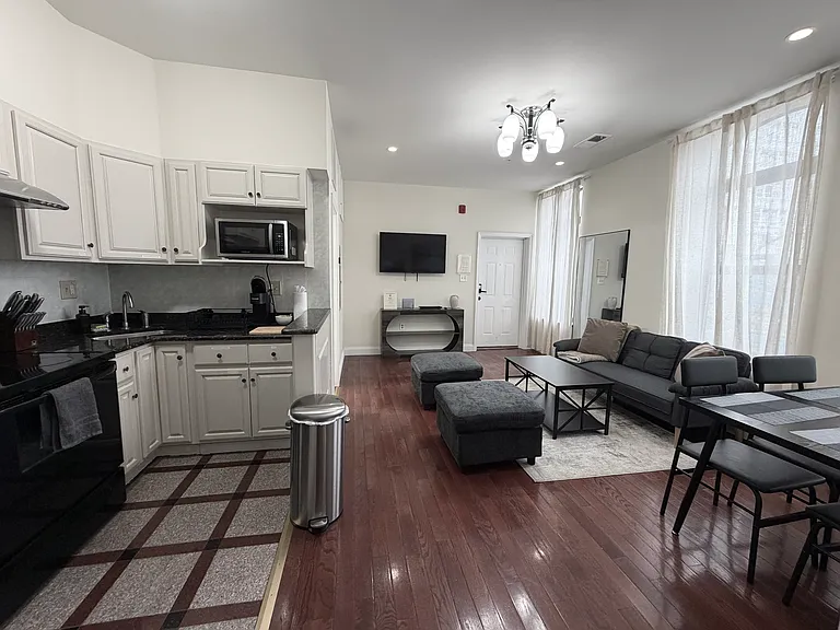 217 N 11th St #301 — Photo 9