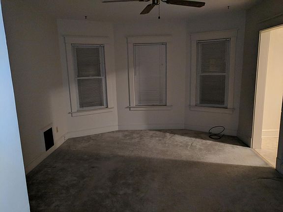4th image of 49 Vine St #2