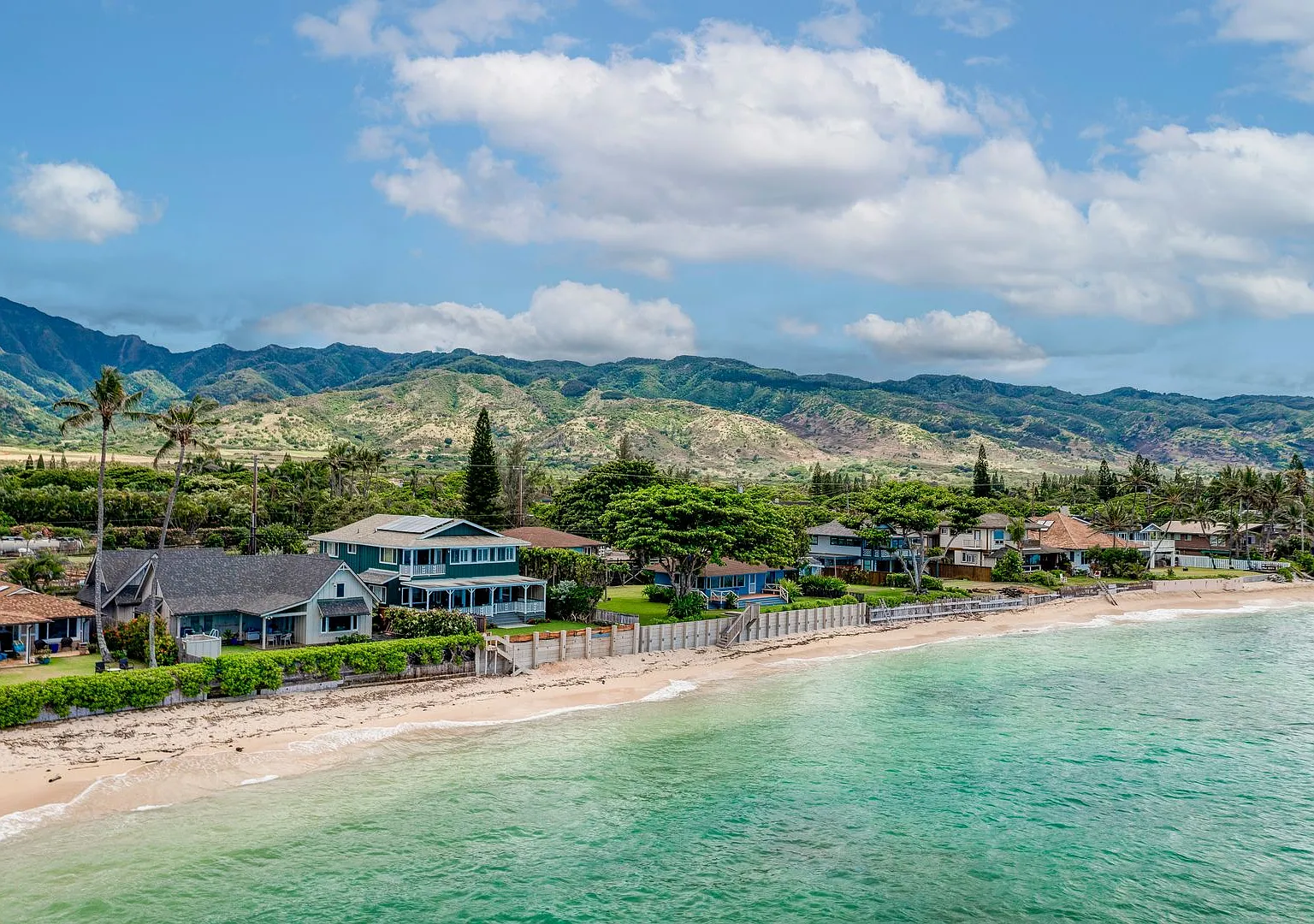 North Shore Oahu Oceanfront Home for Rent — Photo 3