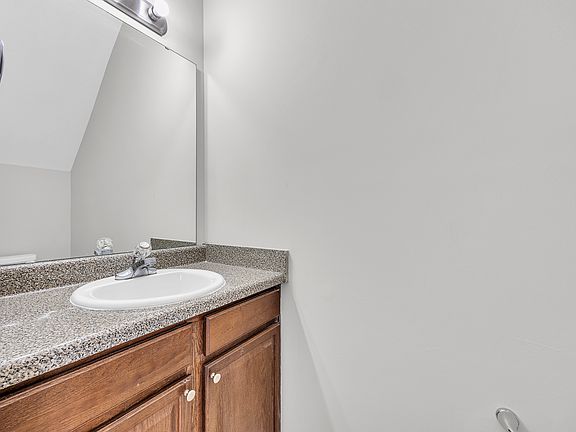 3rd image of 3504 Aldie Ct