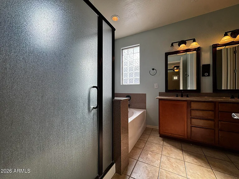 837 W Village Pkwy — Photo 21