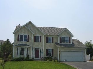 34 Wallflower Dr, Clifton Park, NY 12065