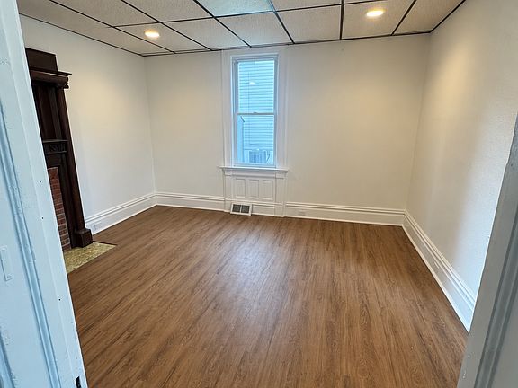 4th image of 130 Murray Ave #1