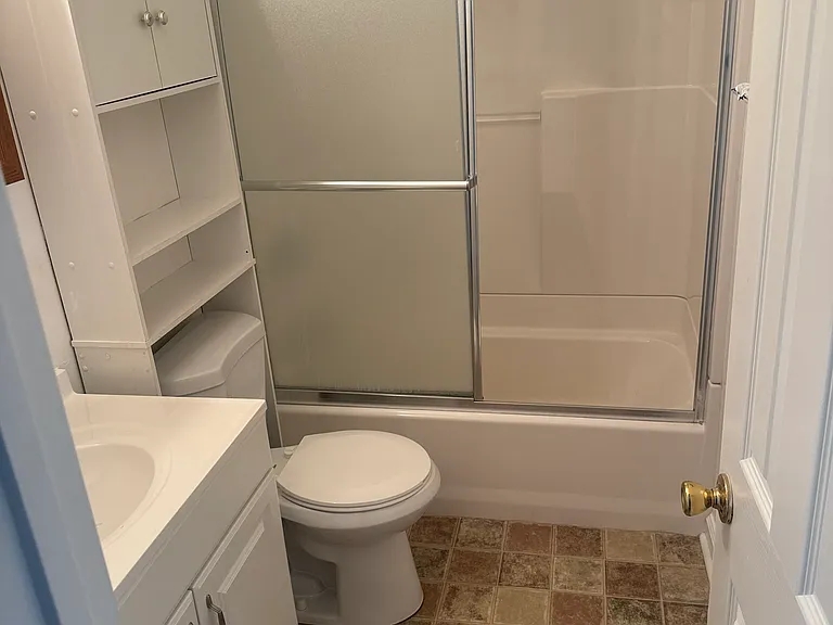 6 Thornrose Ave — Photo 6