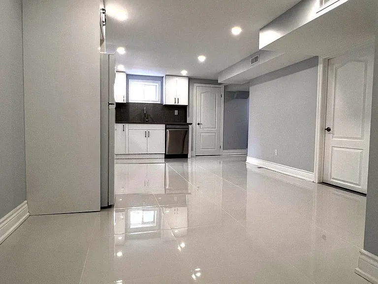 311 Boisdale Ave #BASEMENT — Photo 18
