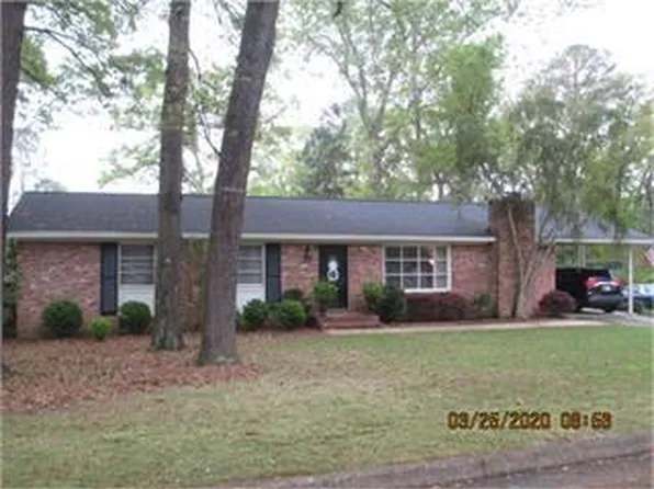 204 Wildwood Cir, Americus, GA 31709