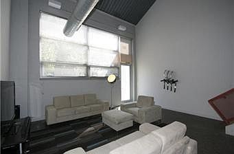 5th image of 522 Locust St #103